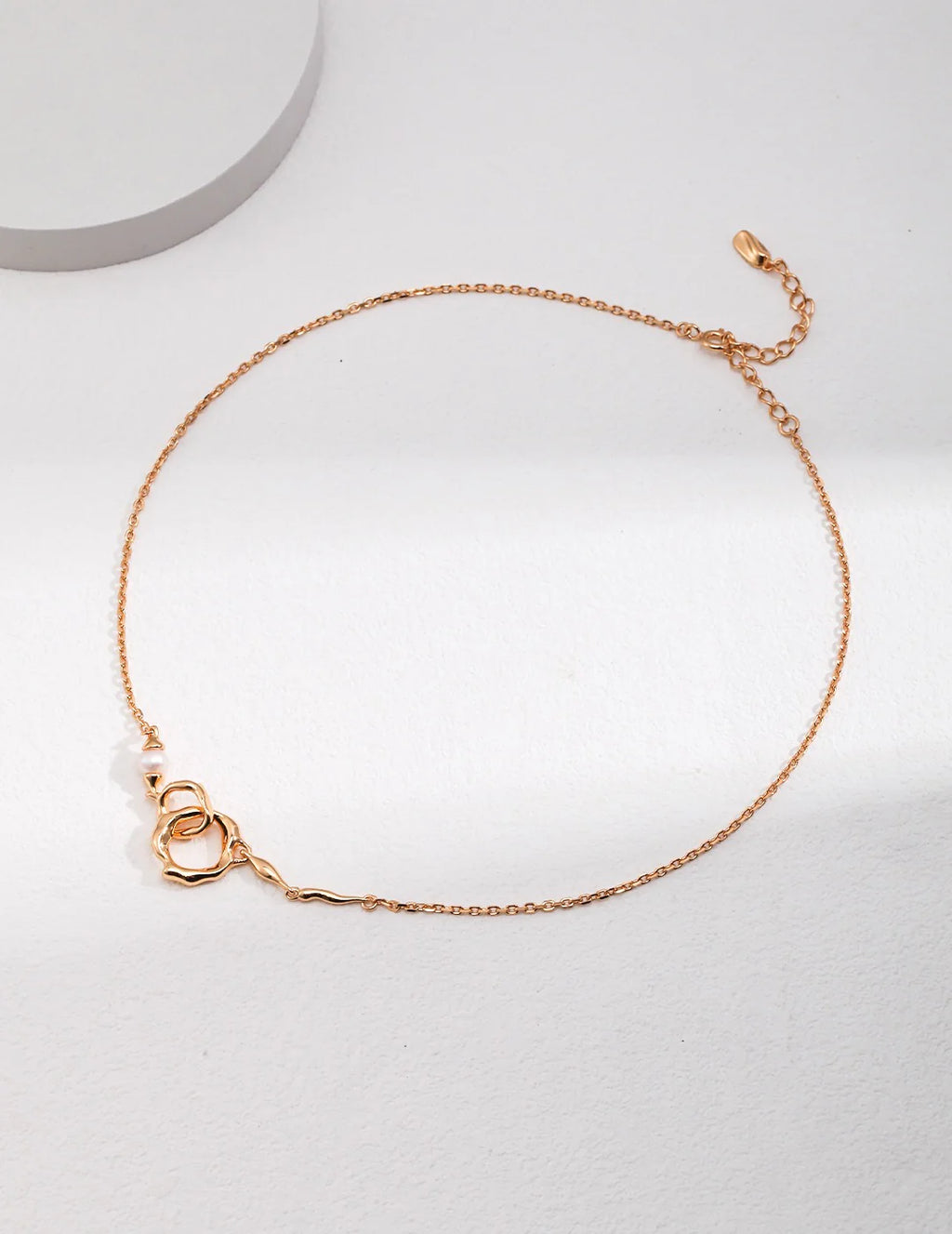 Roundness Hollow round Black Onyx / Pearl Necklace