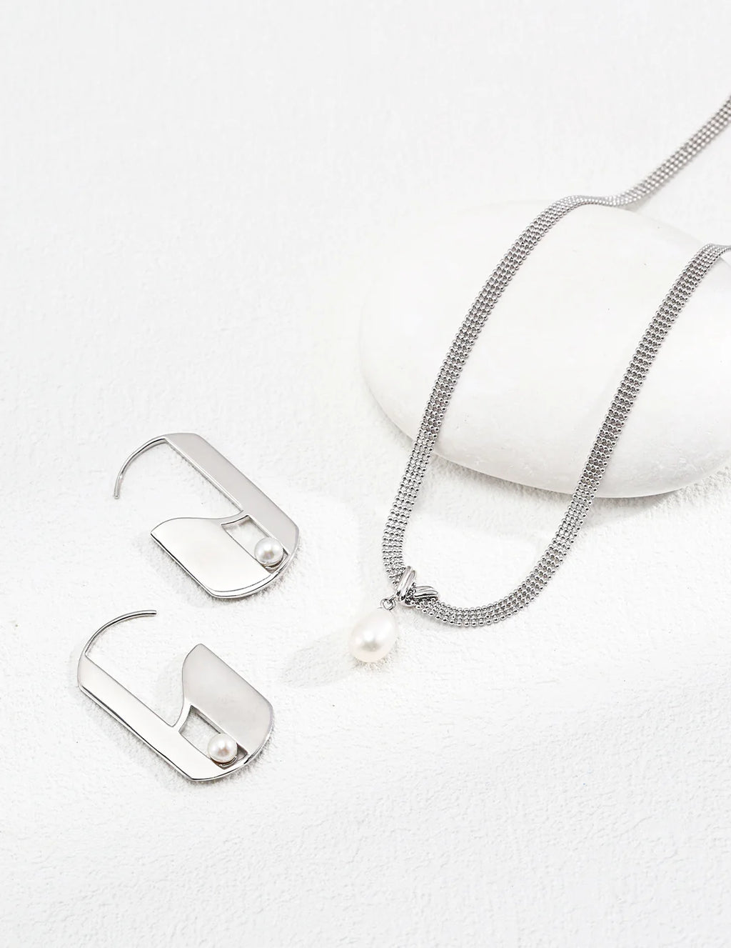 Vintage Pearl Necklace