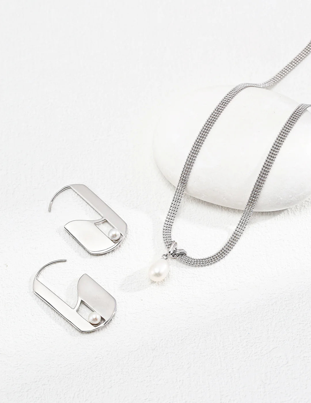 Vintage Pearl Necklace