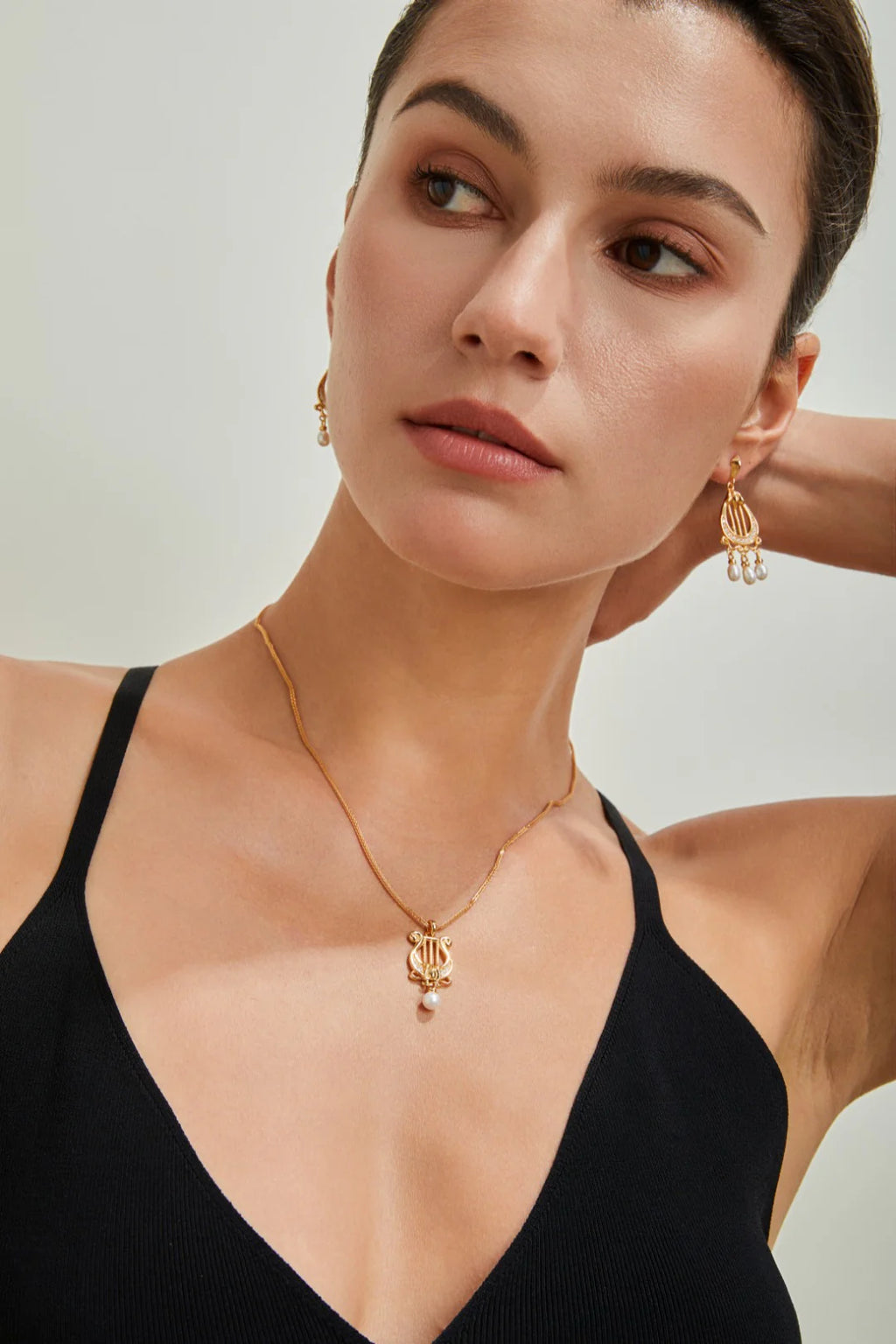 Harp Style Pearl Necklace / Earrings