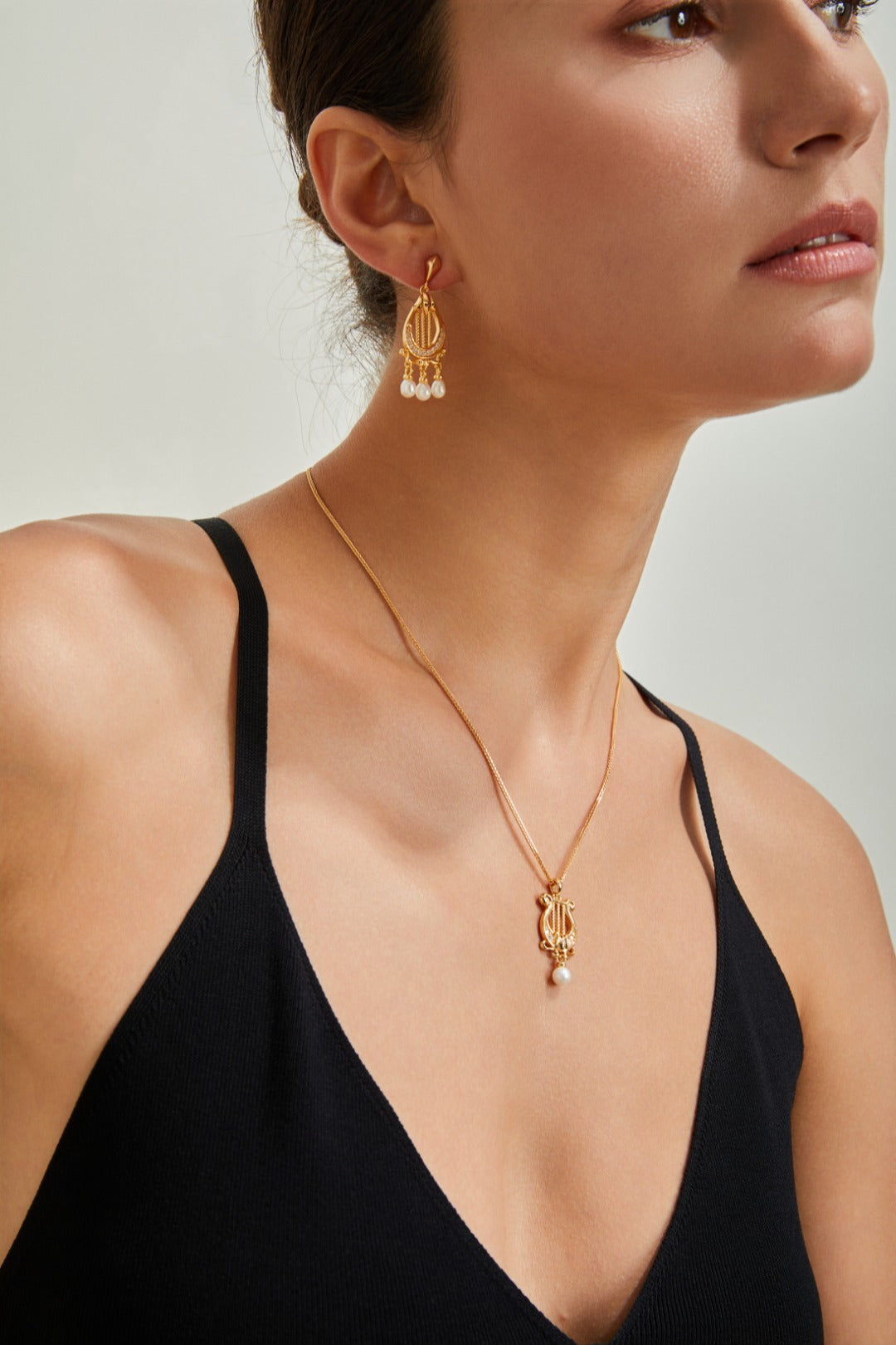 Harp Style Pearl Necklace / Earrings