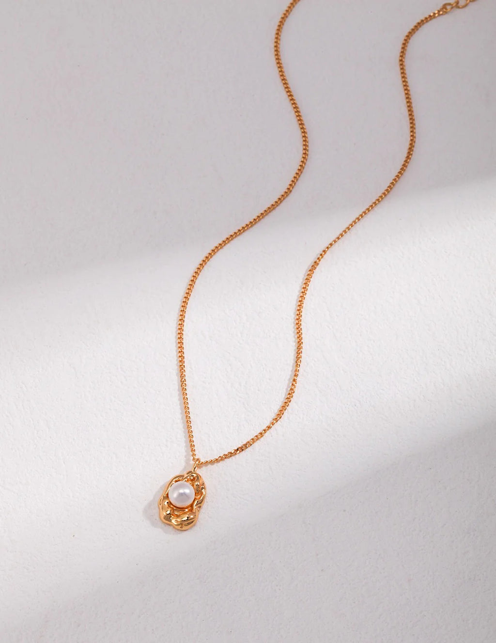 Dainty Freshwater Pearl Pendant Necklace