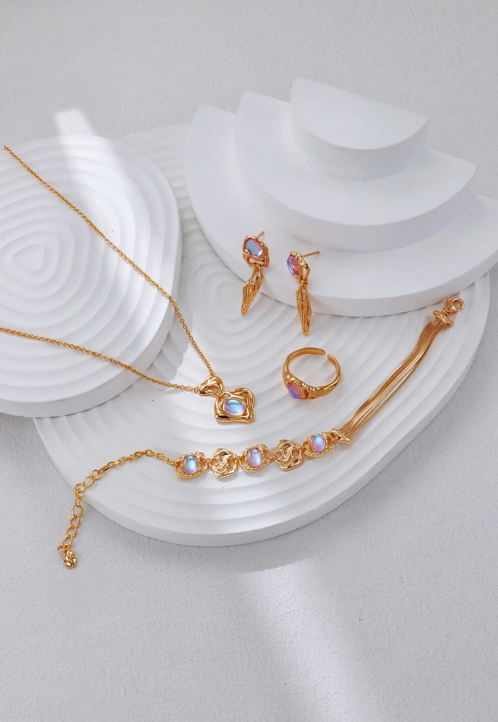 Retro Moonstone Necklace